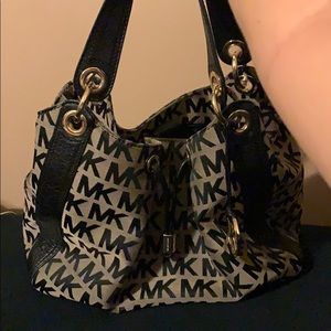 MK BRAND NEW purse .